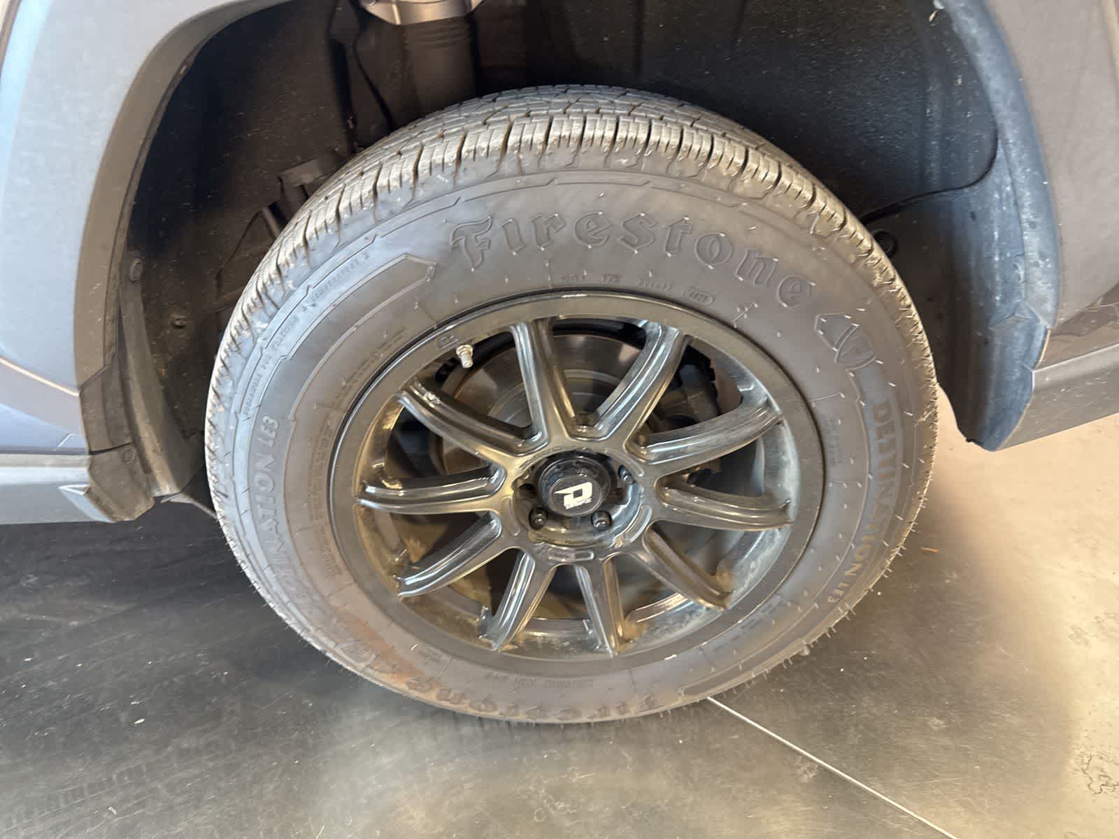 Thumbnail: 2021 Toyota RAV4 - 8