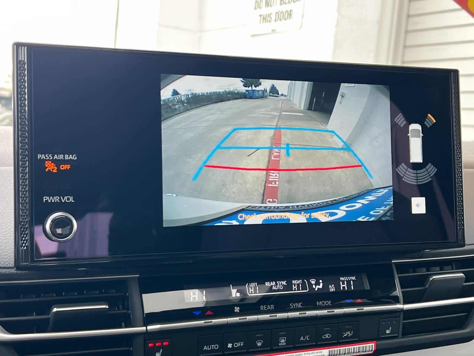 Thumbnail: 2026 Toyota Sienna - 21