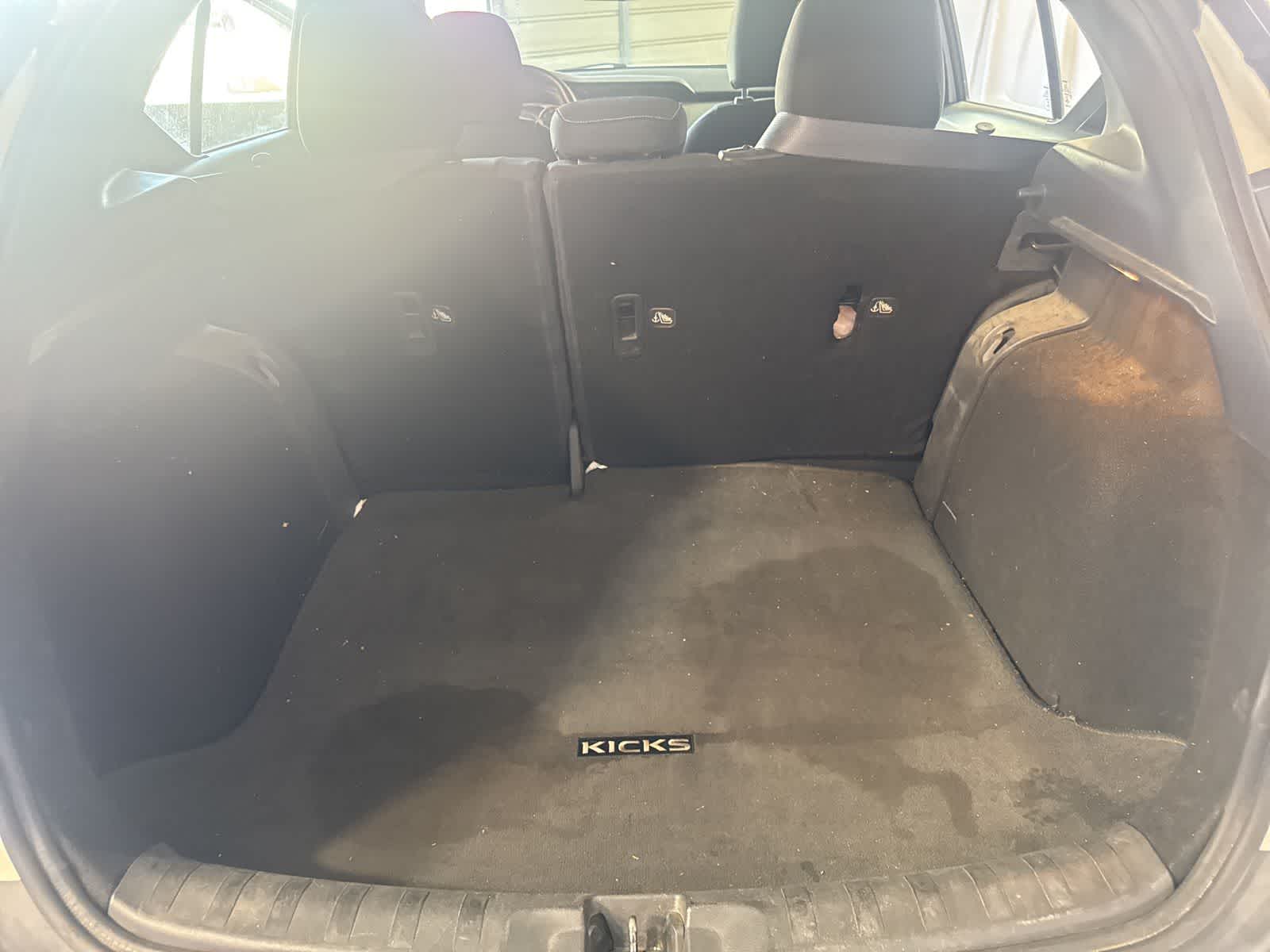 Thumbnail: 2020 Nissan Kicks - 14