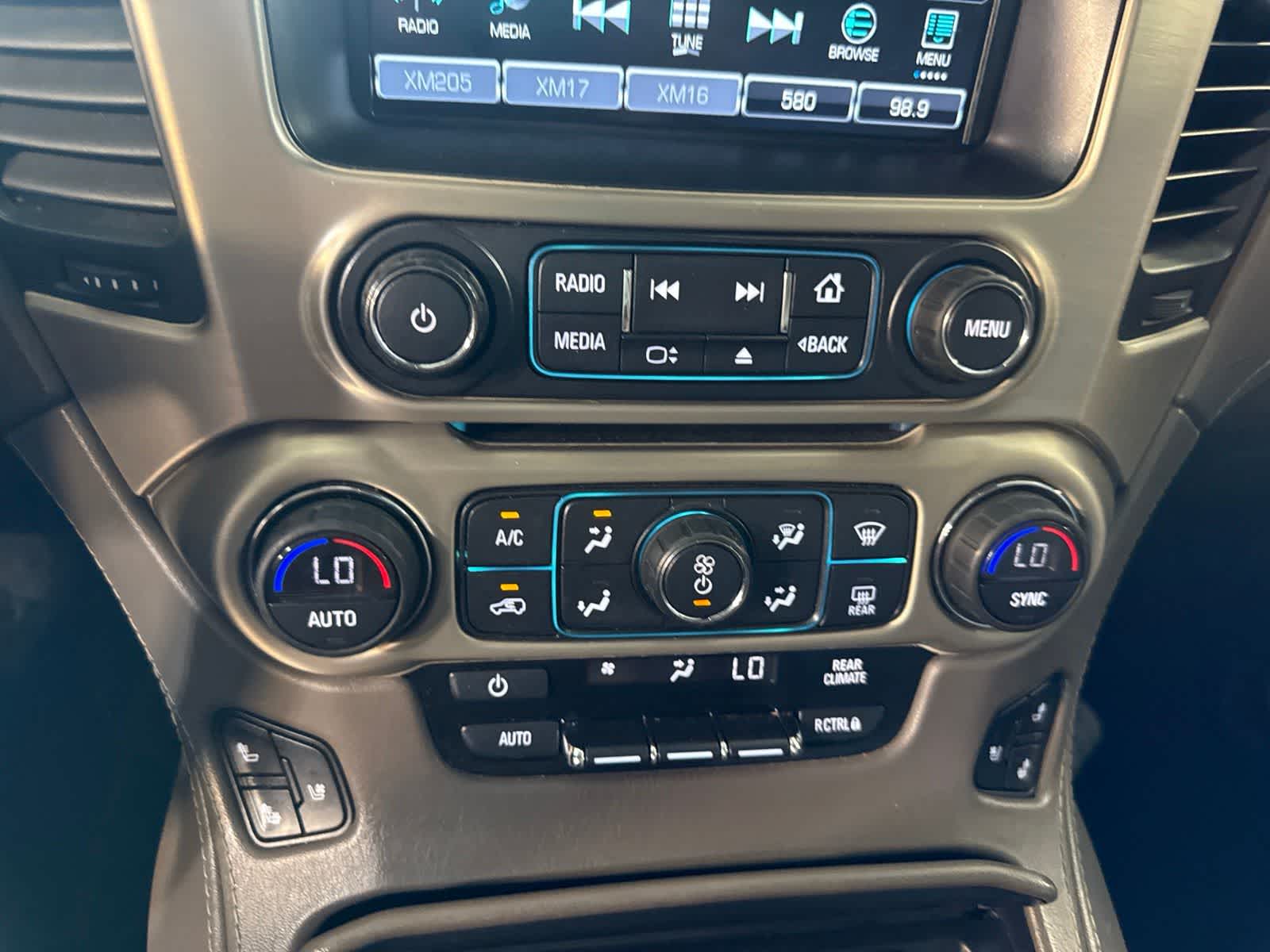 Thumbnail: 2017 GMC Yukon - 28