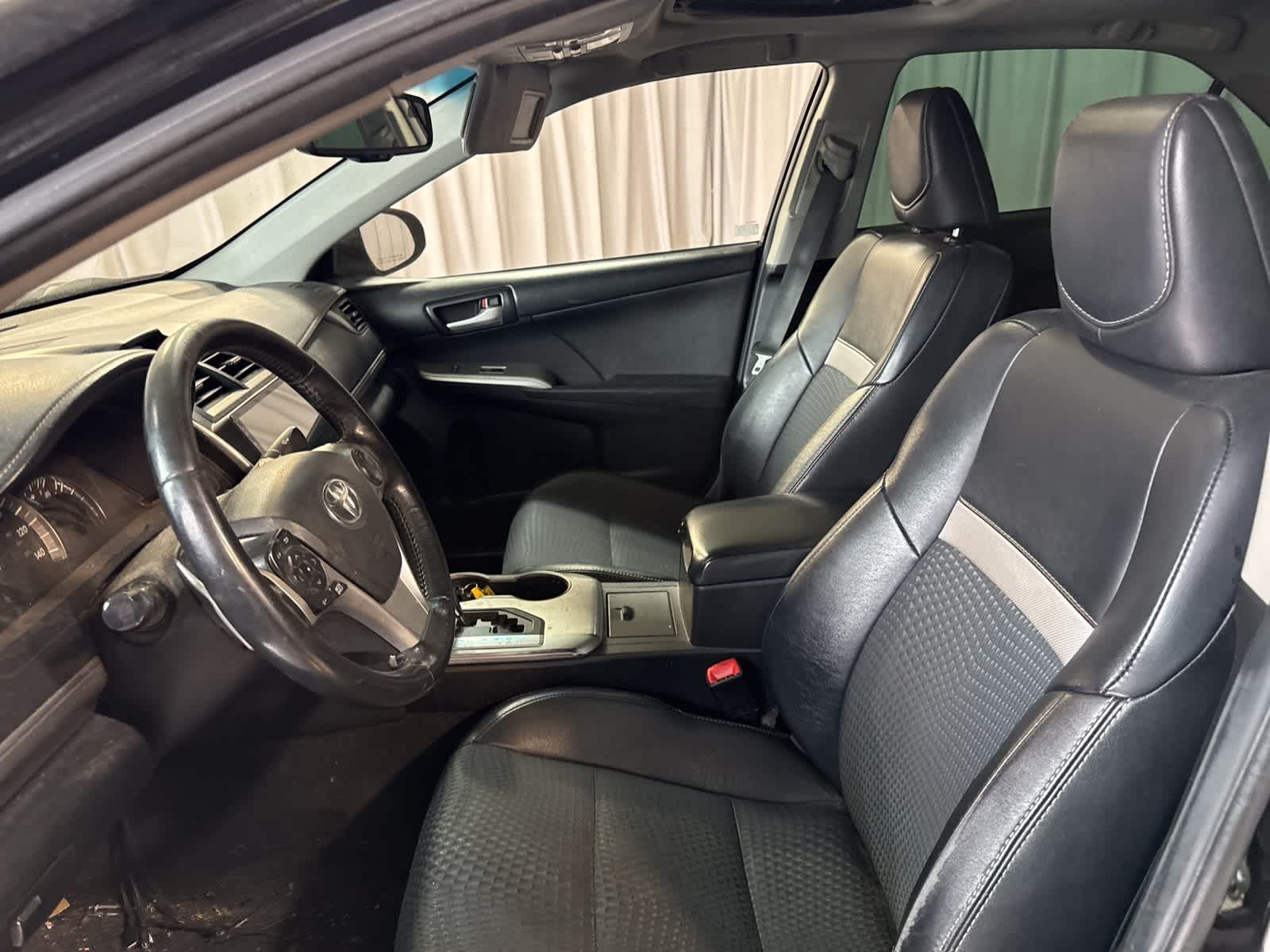 Thumbnail: 2014 Toyota Camry - 17