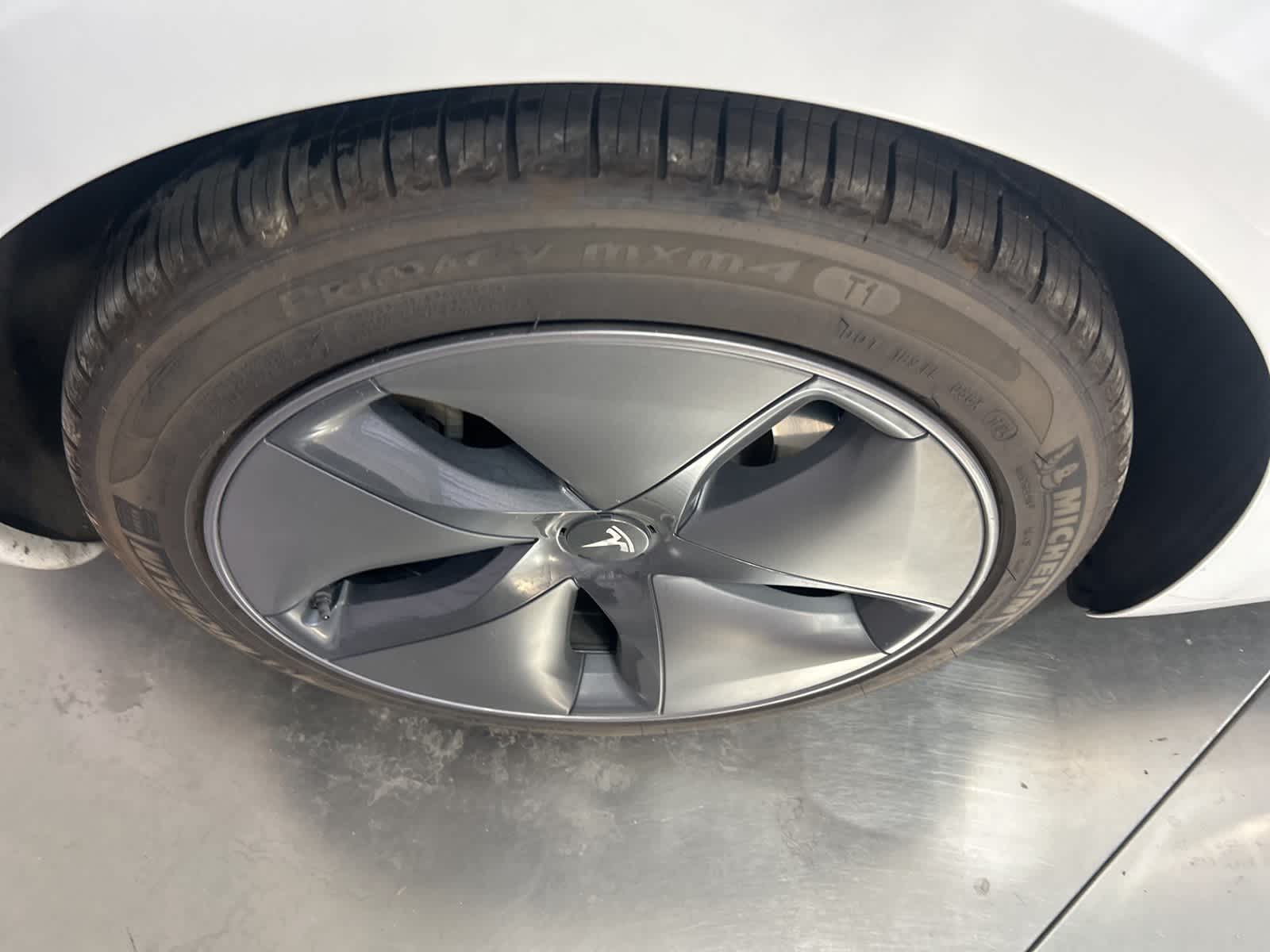 Thumbnail: 2019 Tesla Model 3 - 7