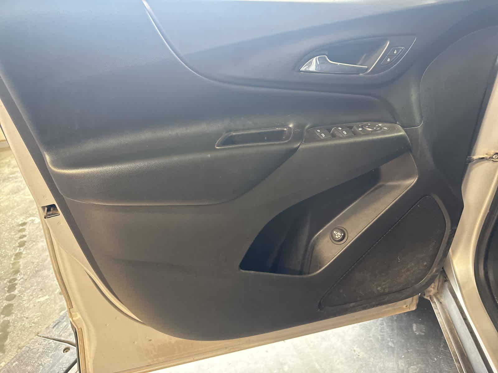 Thumbnail: 2020 Chevrolet Equinox - 18