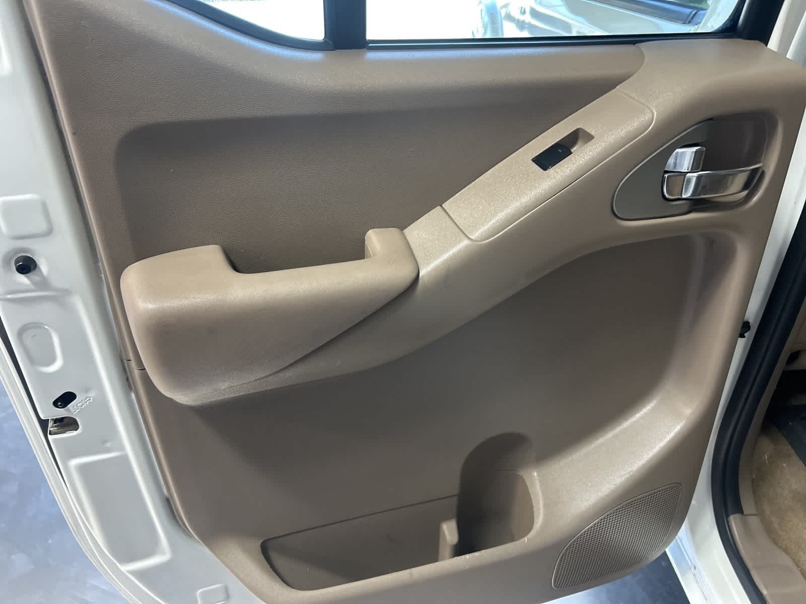 Thumbnail: 2014 Nissan Frontier - 18
