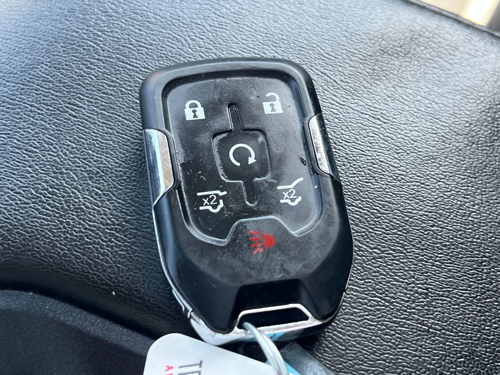 Thumbnail: 2015 Chevrolet Suburban - 31