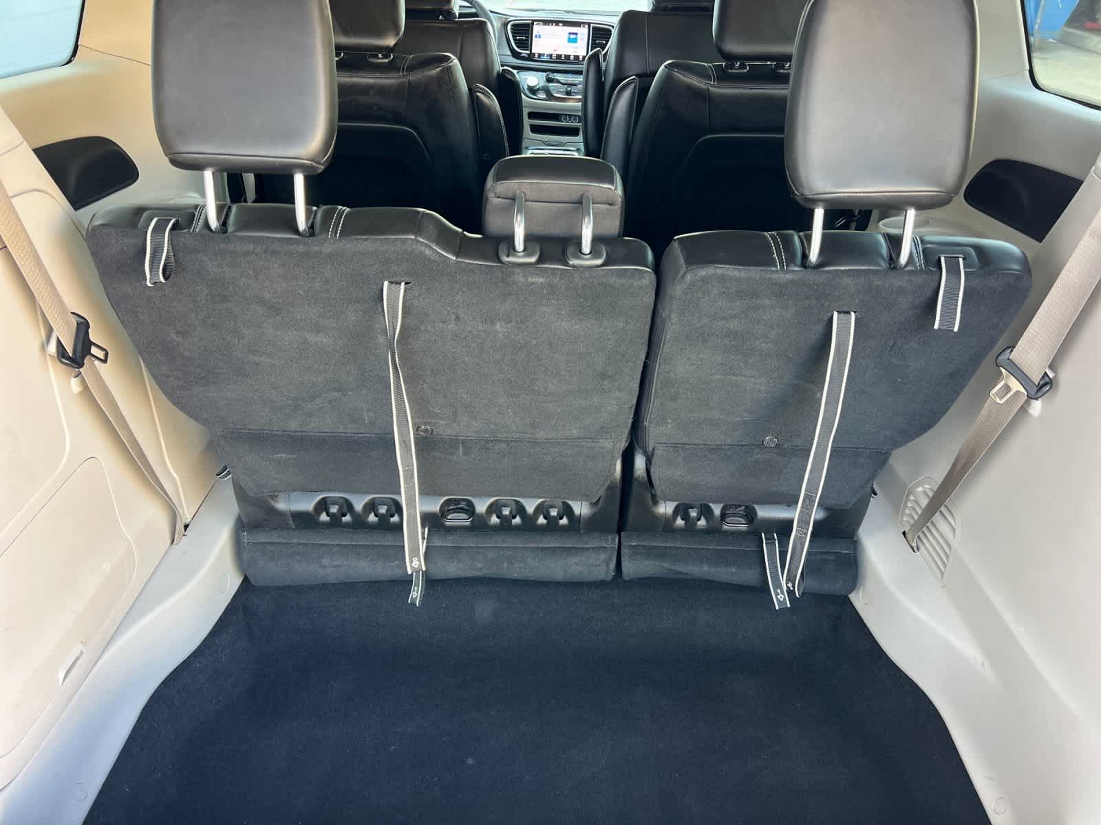 Thumbnail: 2023 Chrysler Pacifica - 17