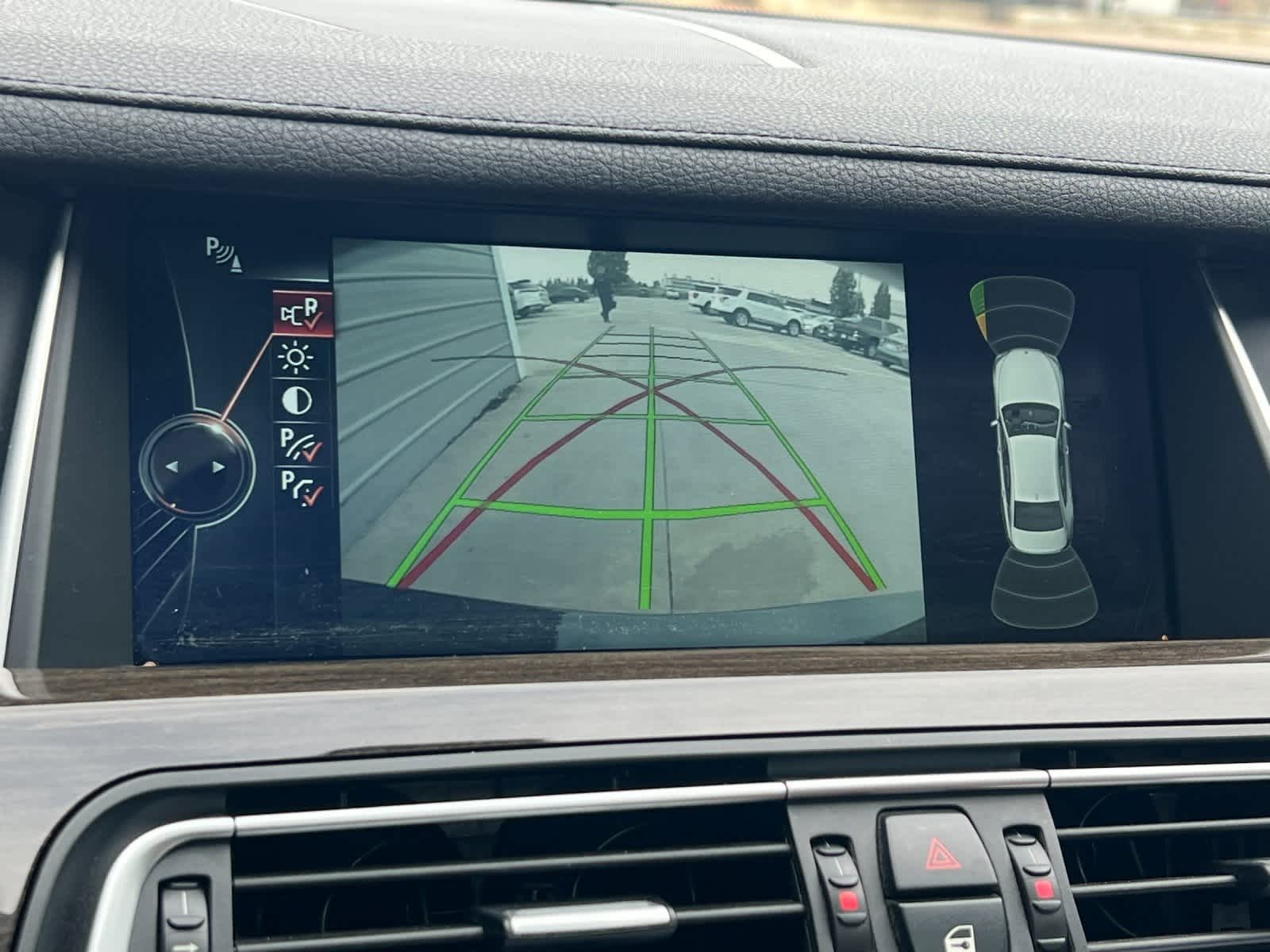 Thumbnail: 2013 BMW 7 Series - 20