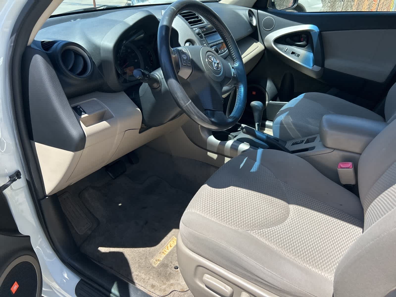Thumbnail: 2008 Toyota RAV4 - 25