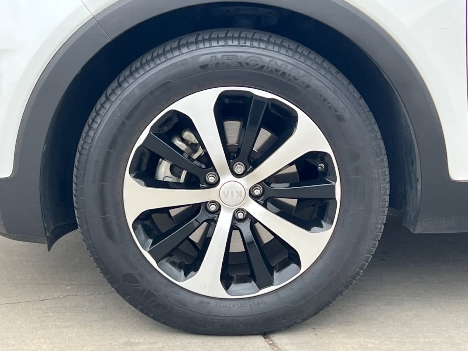 Thumbnail: 2016 Kia Sorento - 25