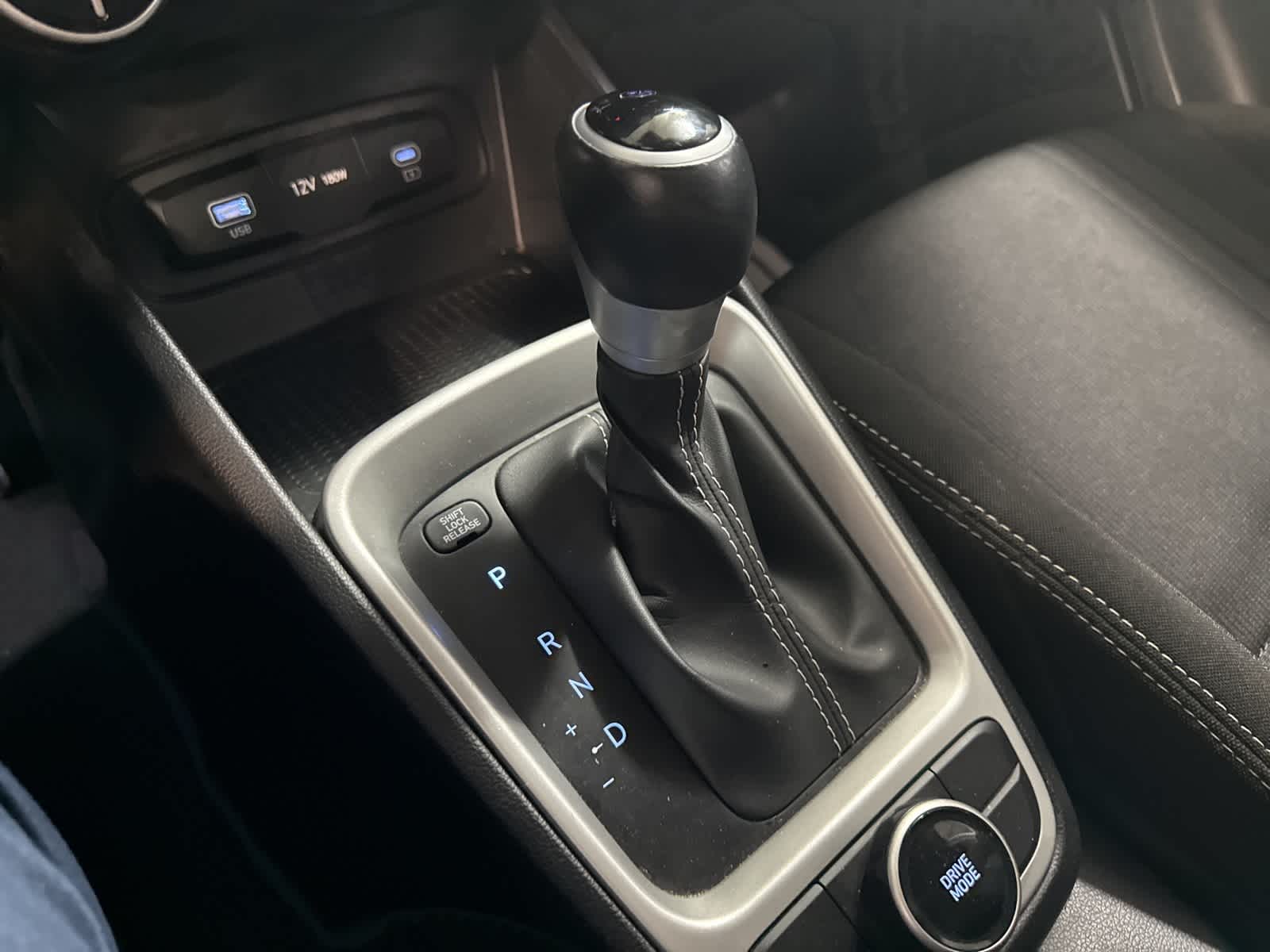 Thumbnail: 2023 Hyundai Venue - 18