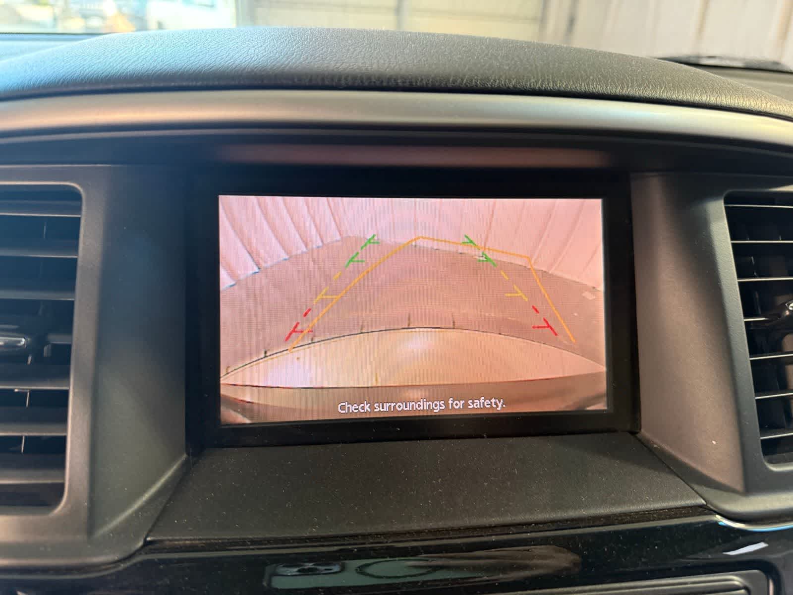 Thumbnail: 2015 Nissan Pathfinder - 26