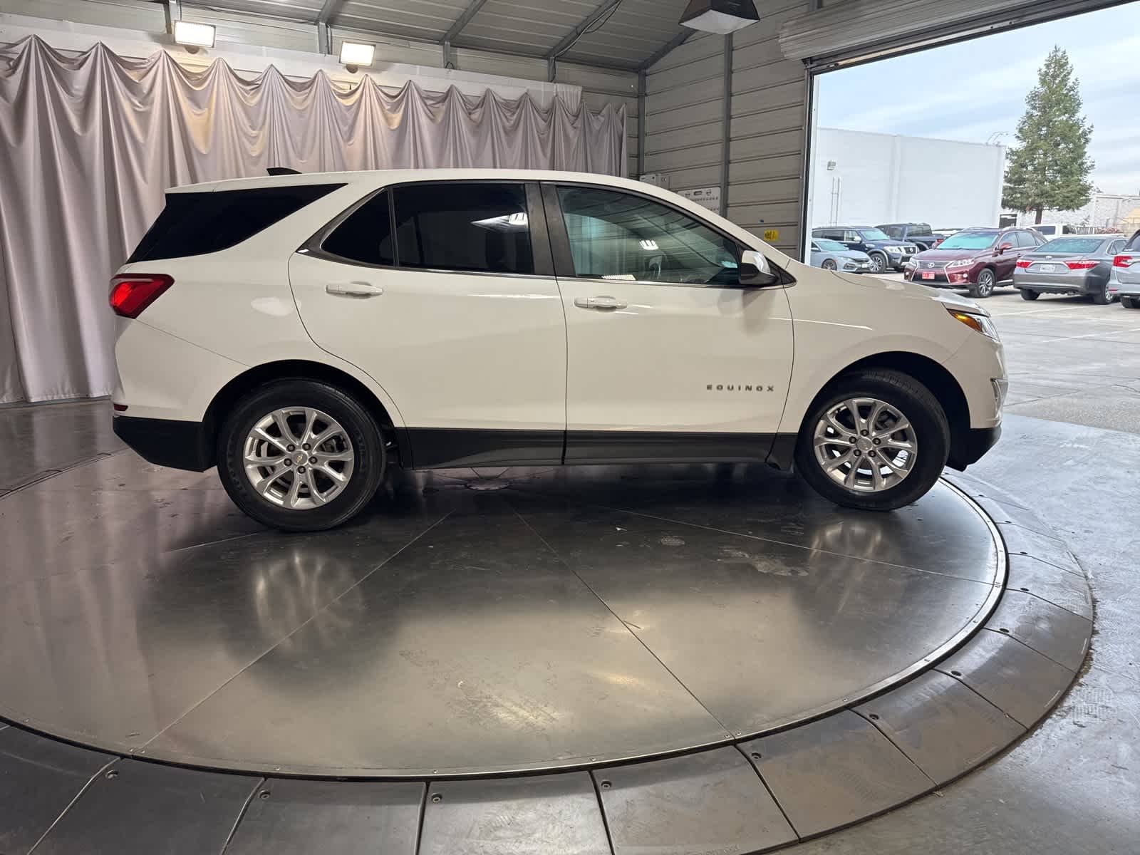 Thumbnail: 2021 Chevrolet Equinox - 4