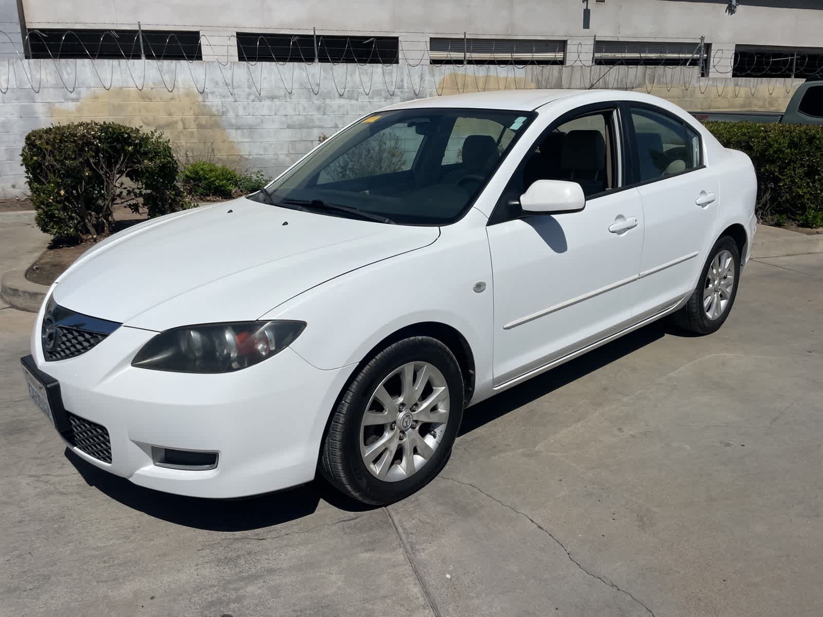 Used 2008 Mazda MAZDA3 i Sport with VIN JM1BK12G281834781 for sale in Fresno, CA