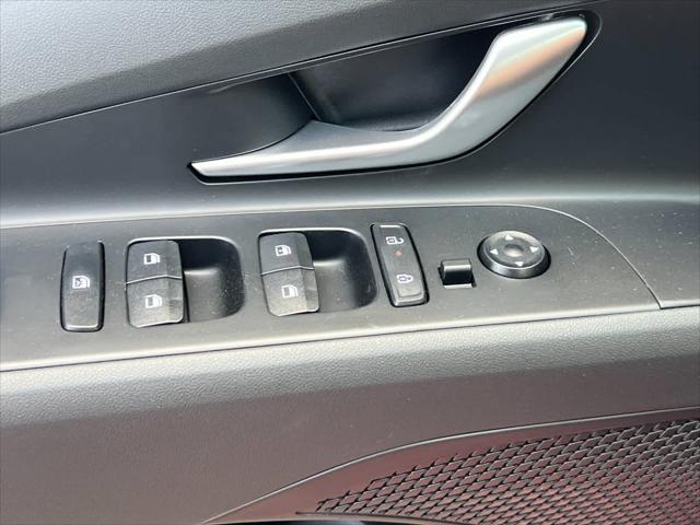 Thumbnail: 2025 Hyundai Elantra - 14