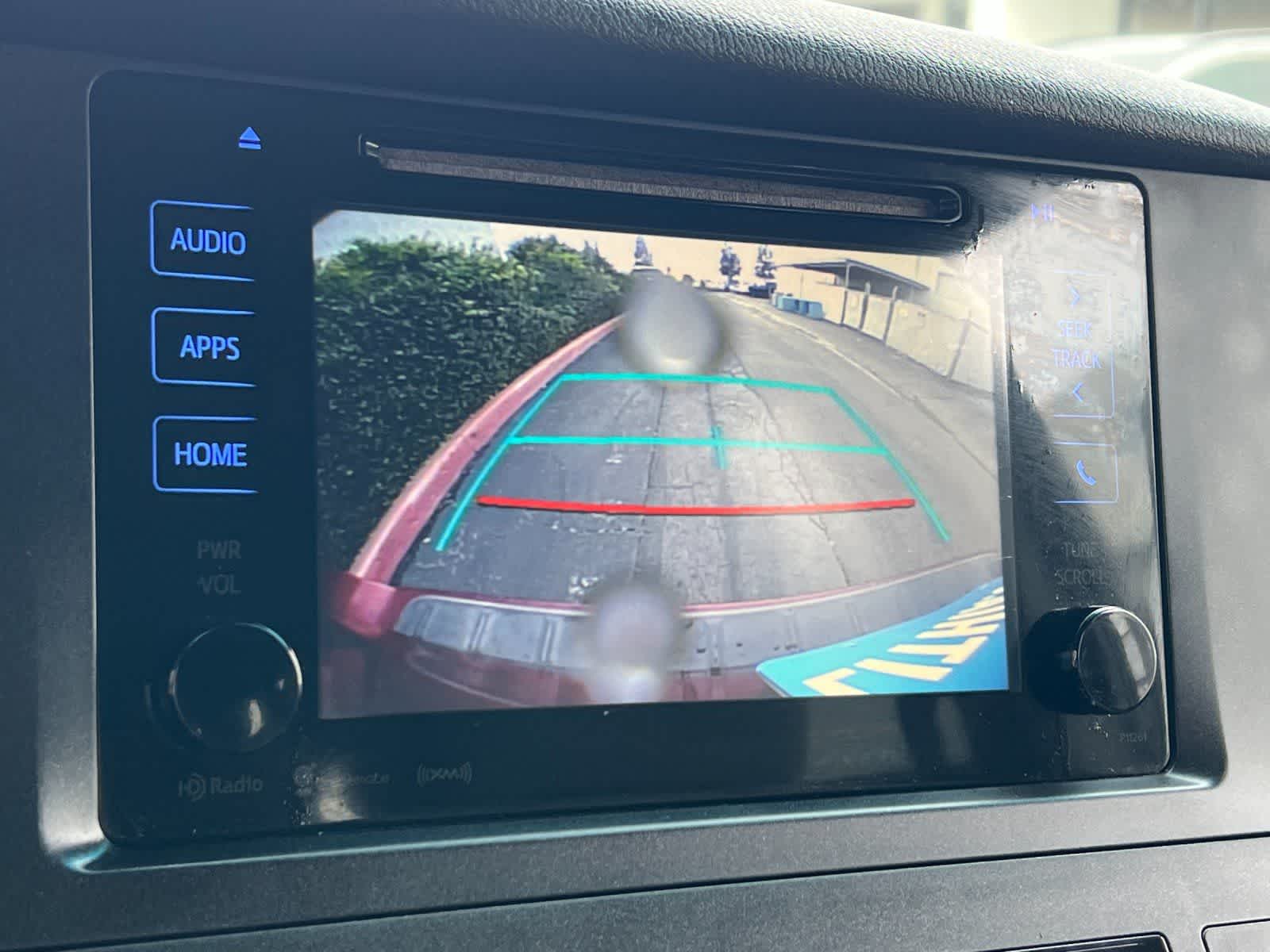 Thumbnail: 2017 Toyota Sienna - 21