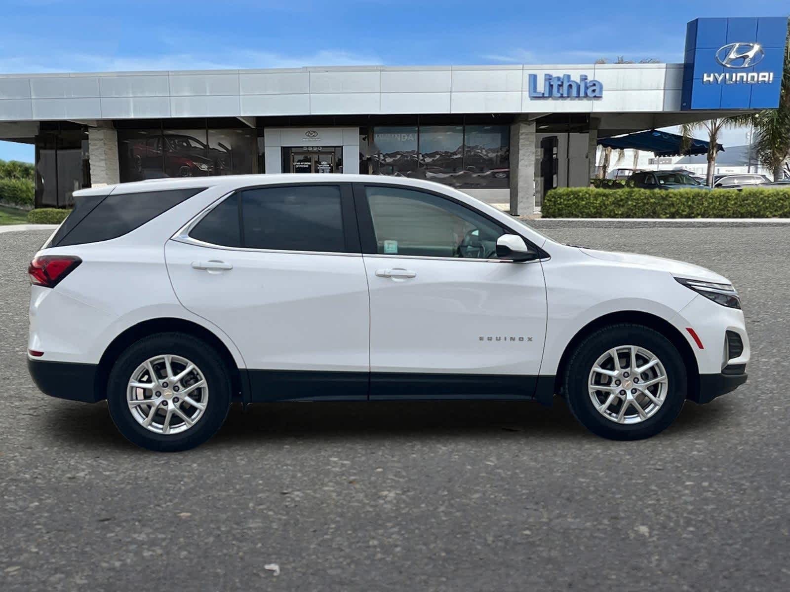 Thumbnail: 2022 Chevrolet Equinox - 8