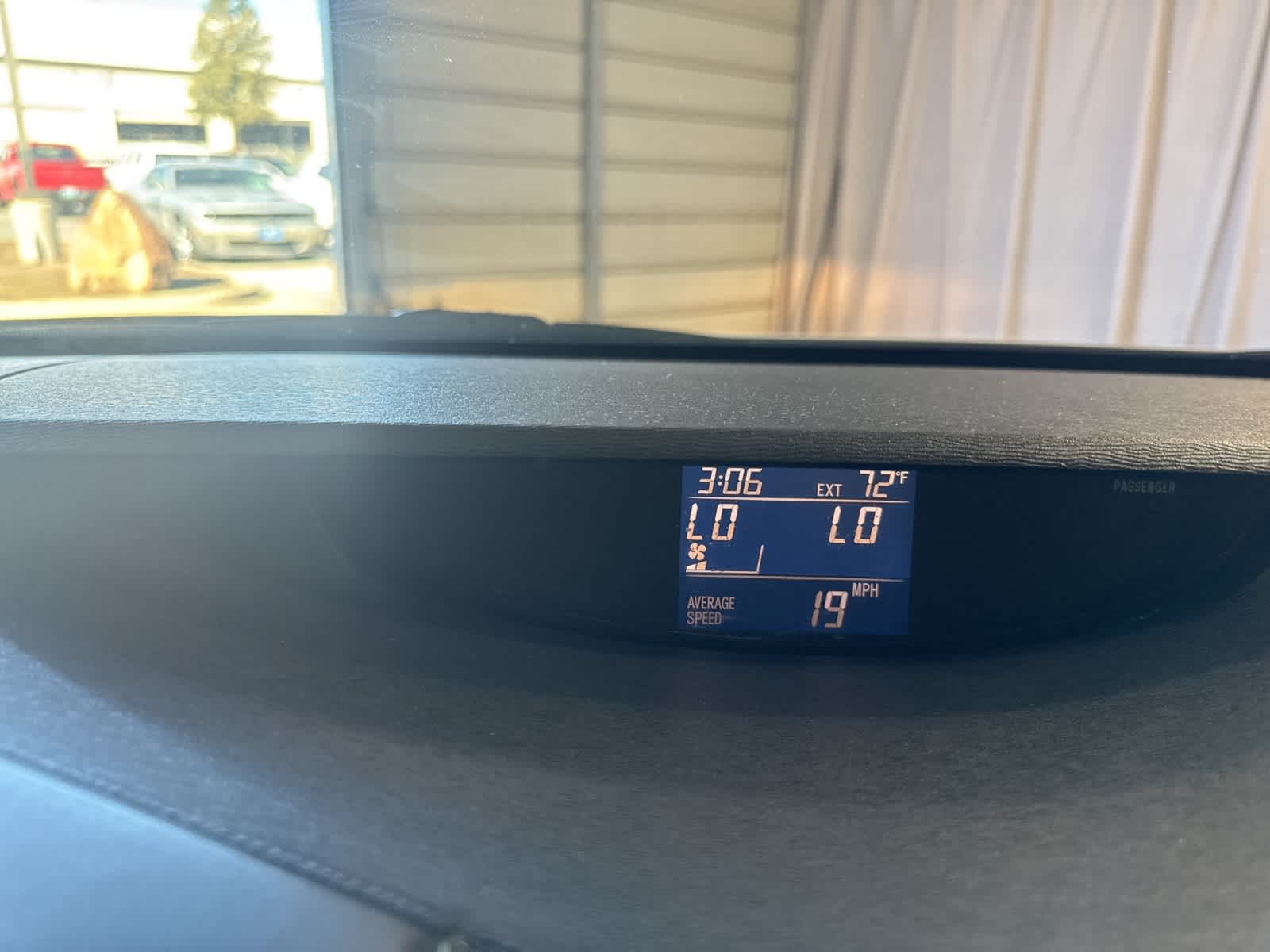 Thumbnail: 2013 Toyota Venza - 26