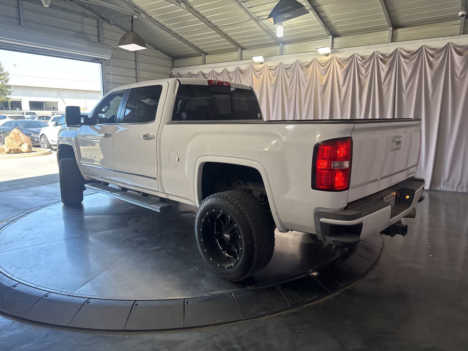 Thumbnail: 2015 GMC Sierra 2500 - 5