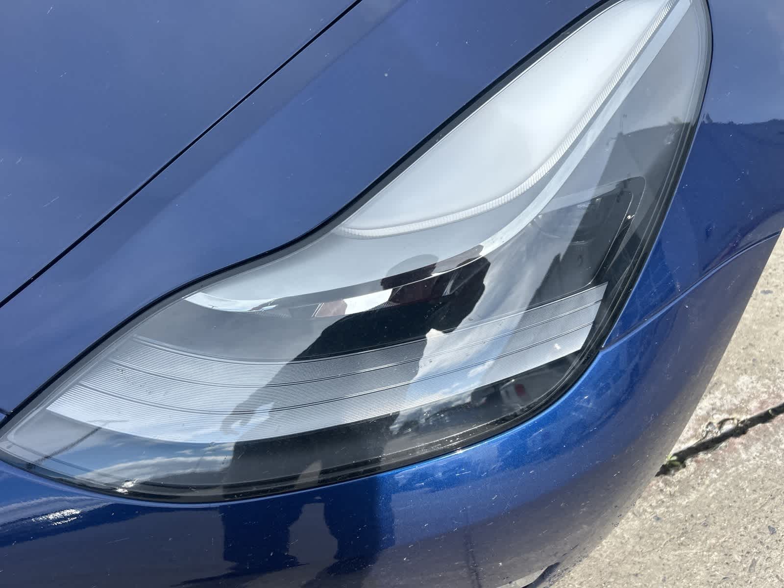 2021 Tesla Model 3 Standard Range Plus photo 2