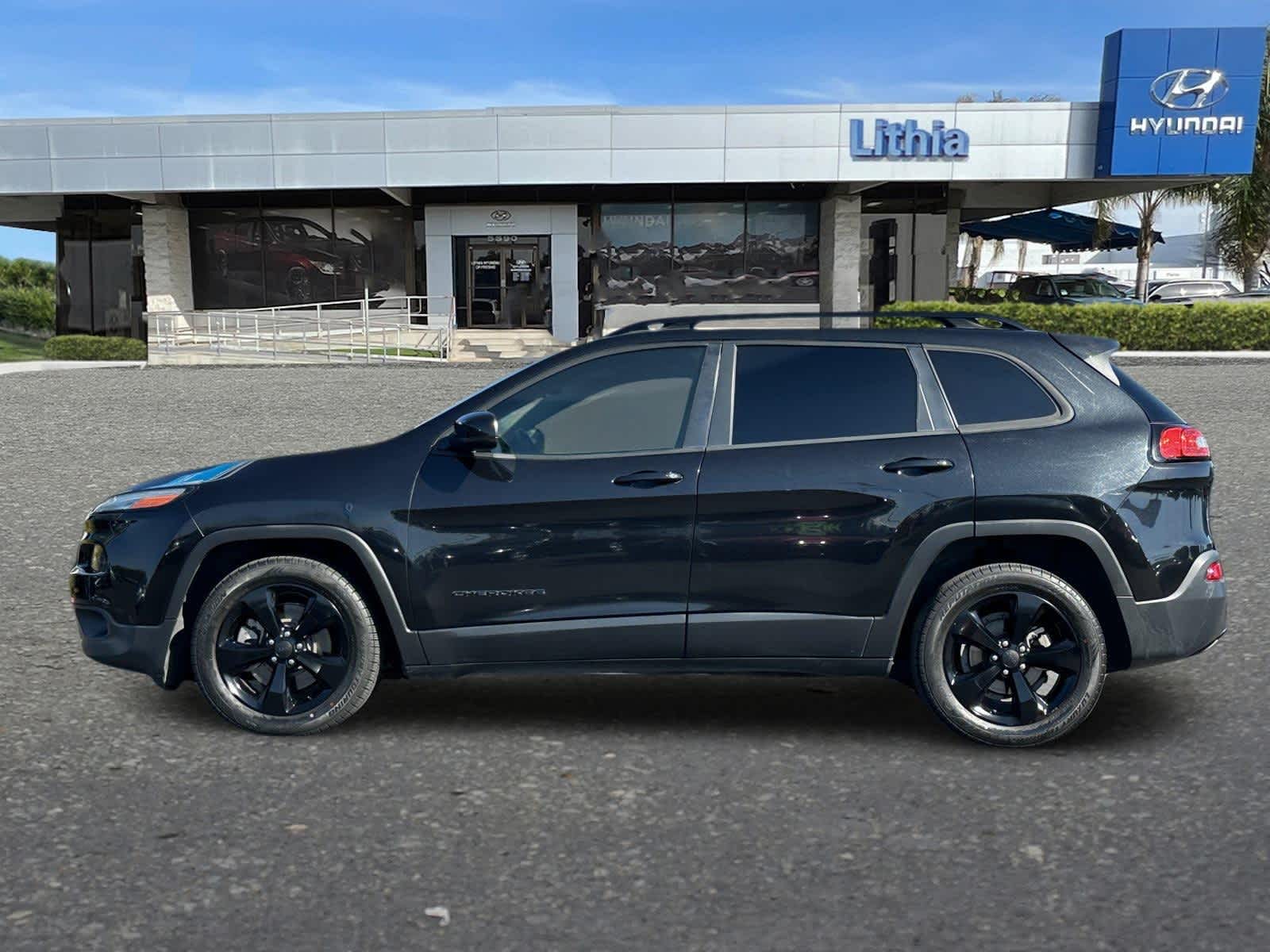 Thumbnail: 2016 Jeep Cherokee - 5