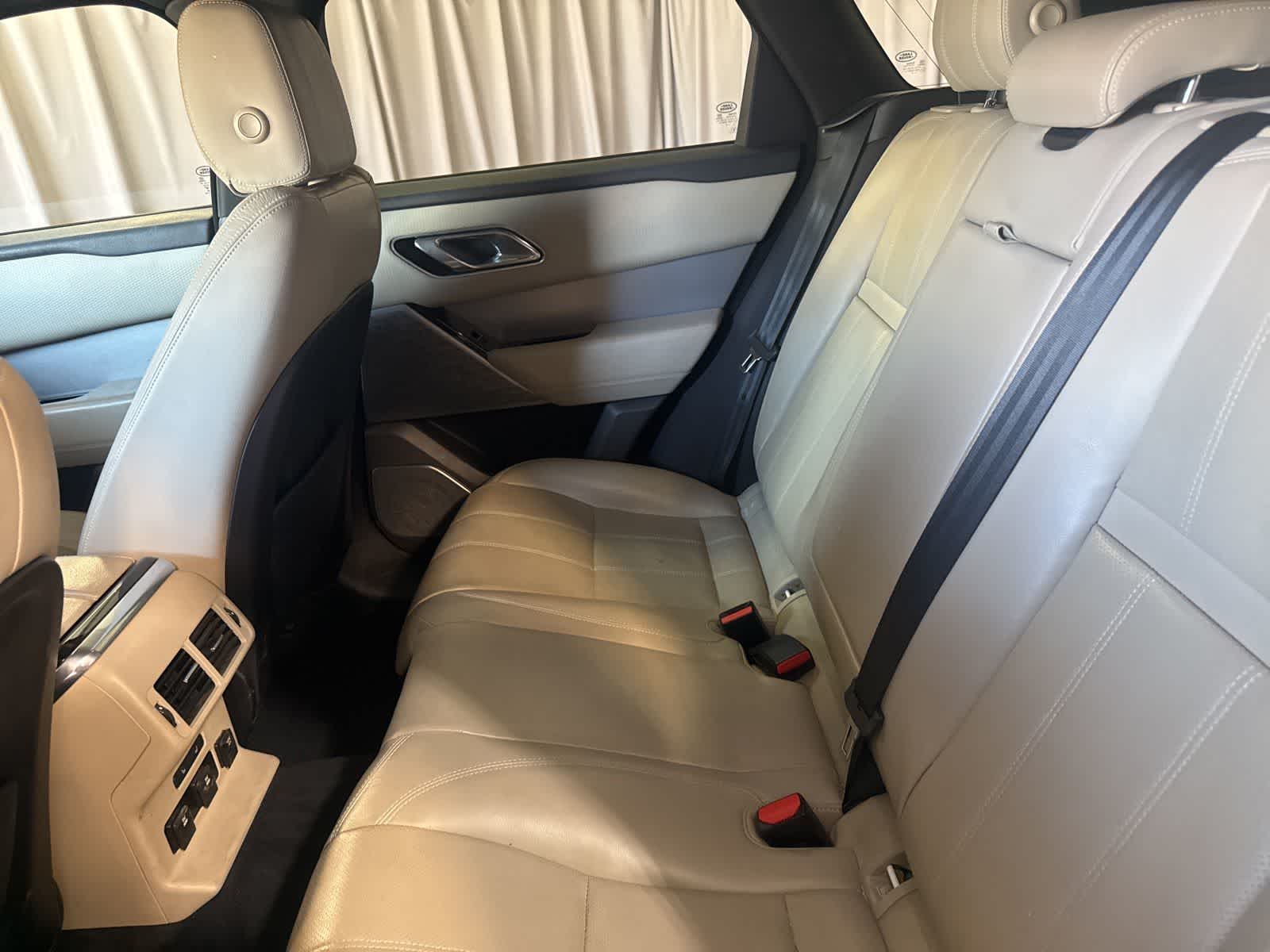Thumbnail: 2018 Land Rover Range Rover Velar - 15