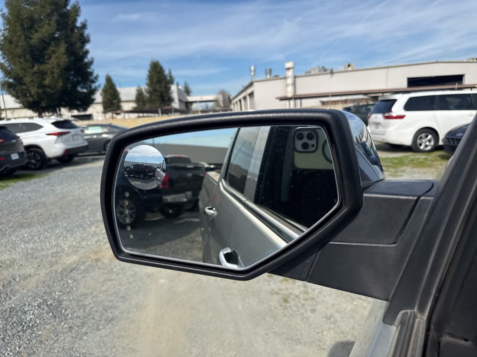 Thumbnail: 2016 Chevrolet Silverado 1500 - 24