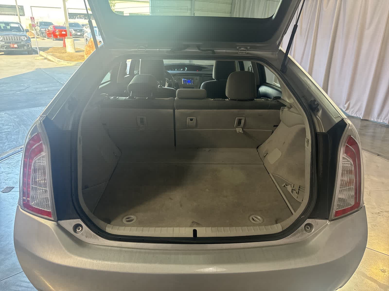 Thumbnail: 2014 Toyota Prius - 14