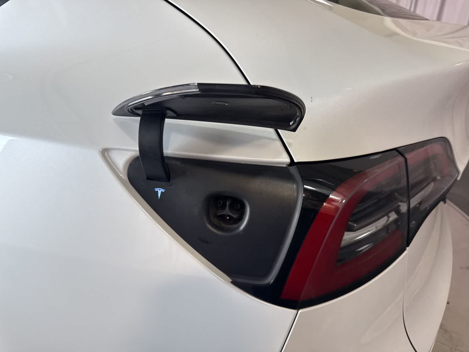 Thumbnail: 2023 Tesla Model Y - 11