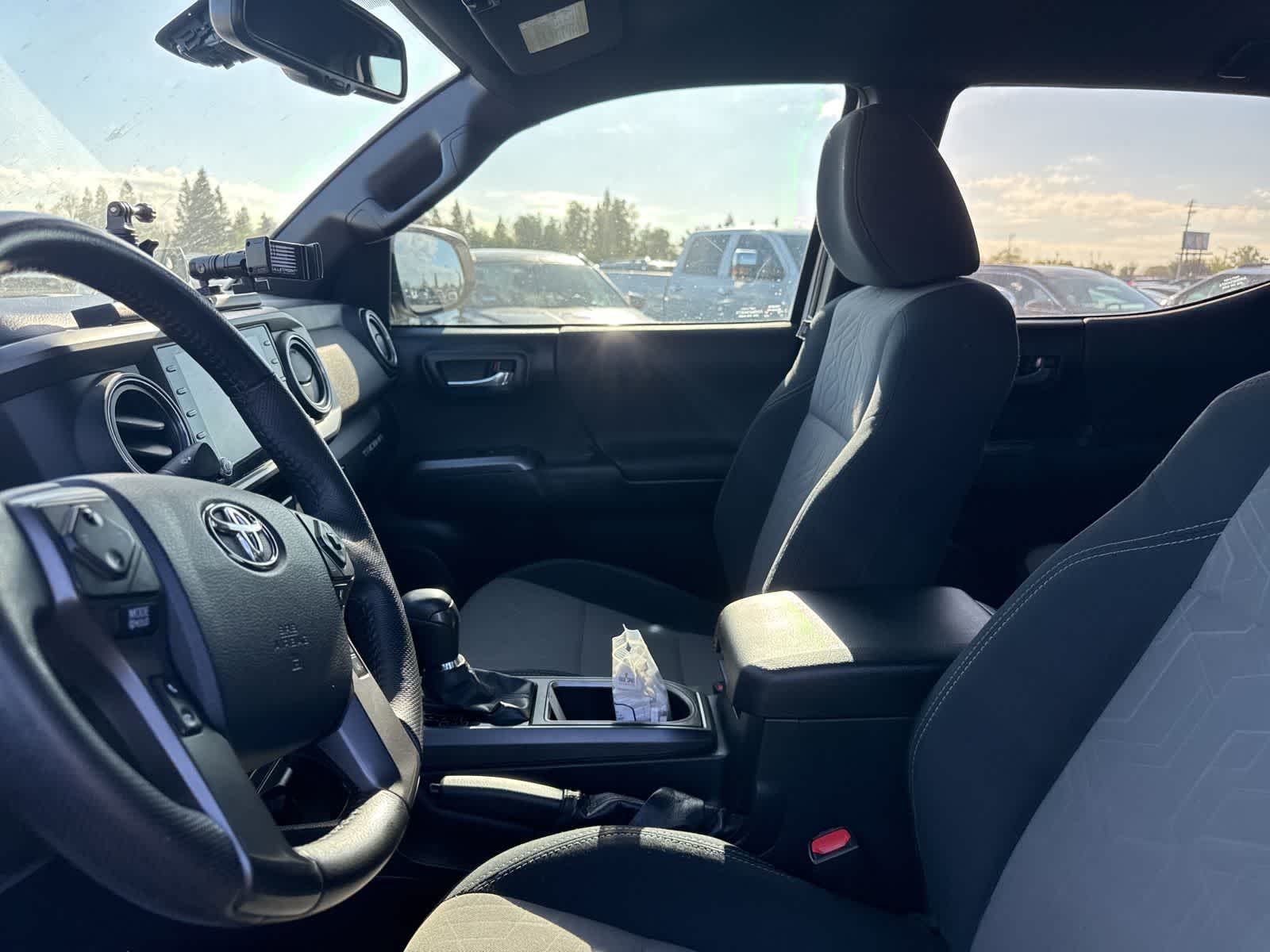 Thumbnail: 2020 Toyota Tacoma - 17