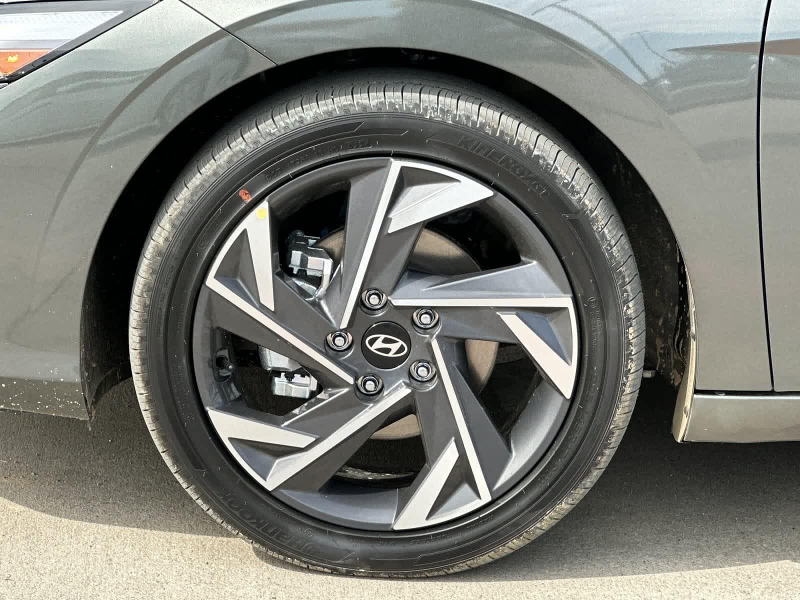 Thumbnail: 2025 Hyundai Elantra - 24