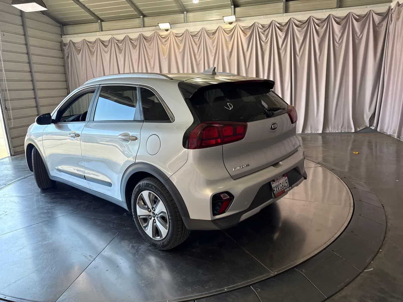 Thumbnail: 2021 Kia Niro - 6