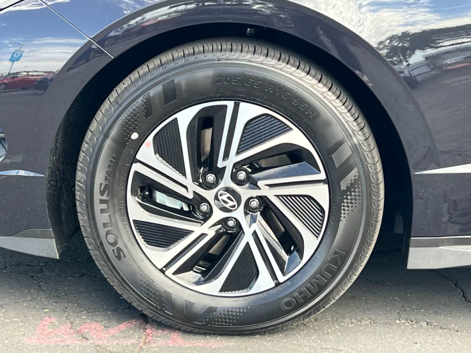 Thumbnail: 2026 Hyundai Sonata - 25