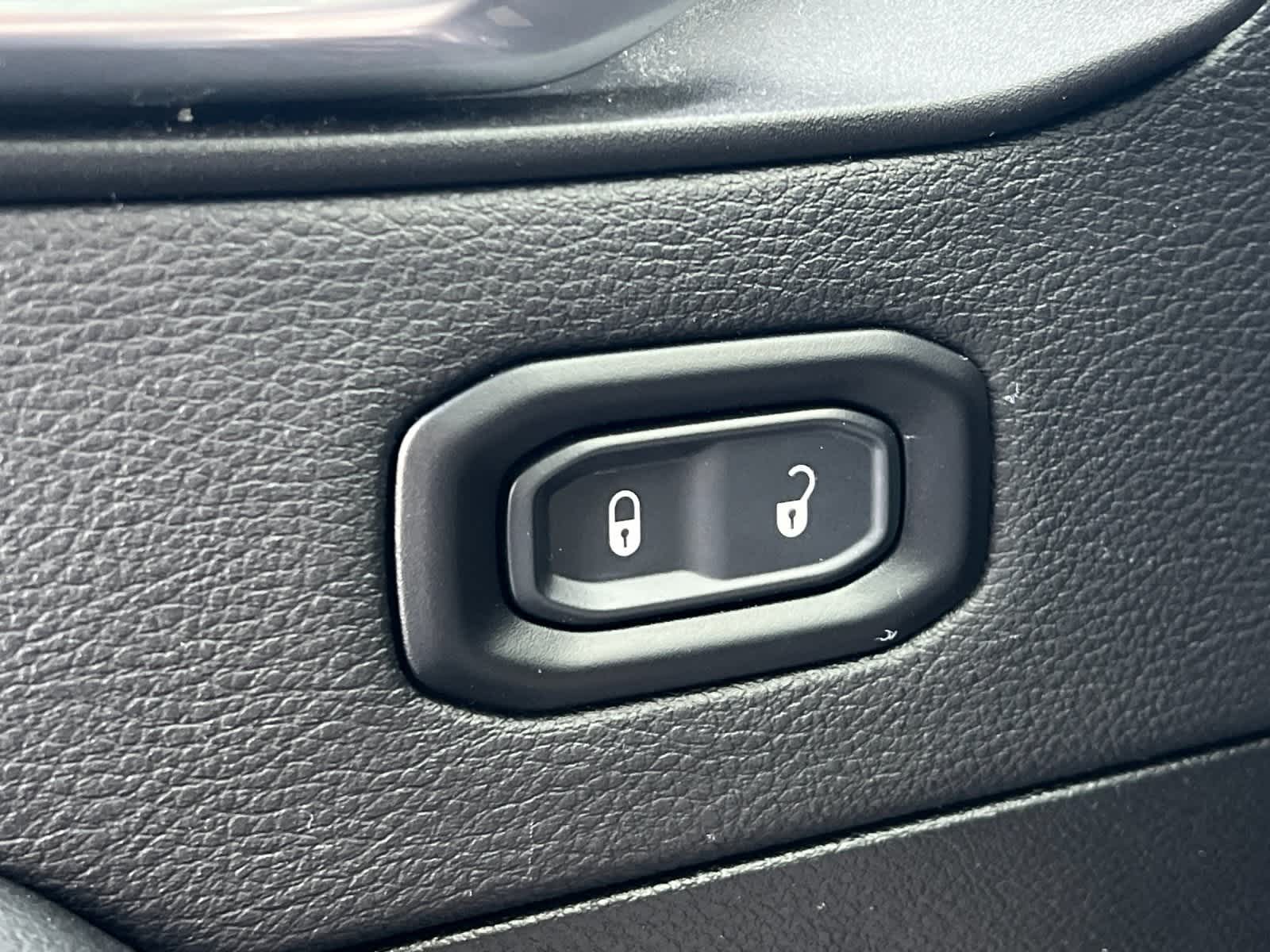 Thumbnail: 2023 Jeep Wrangler - 14