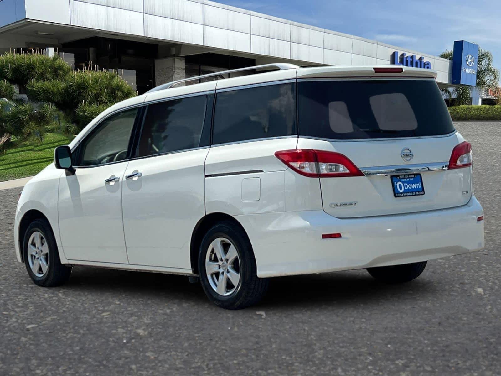 2017 Nissan Quest SV 6