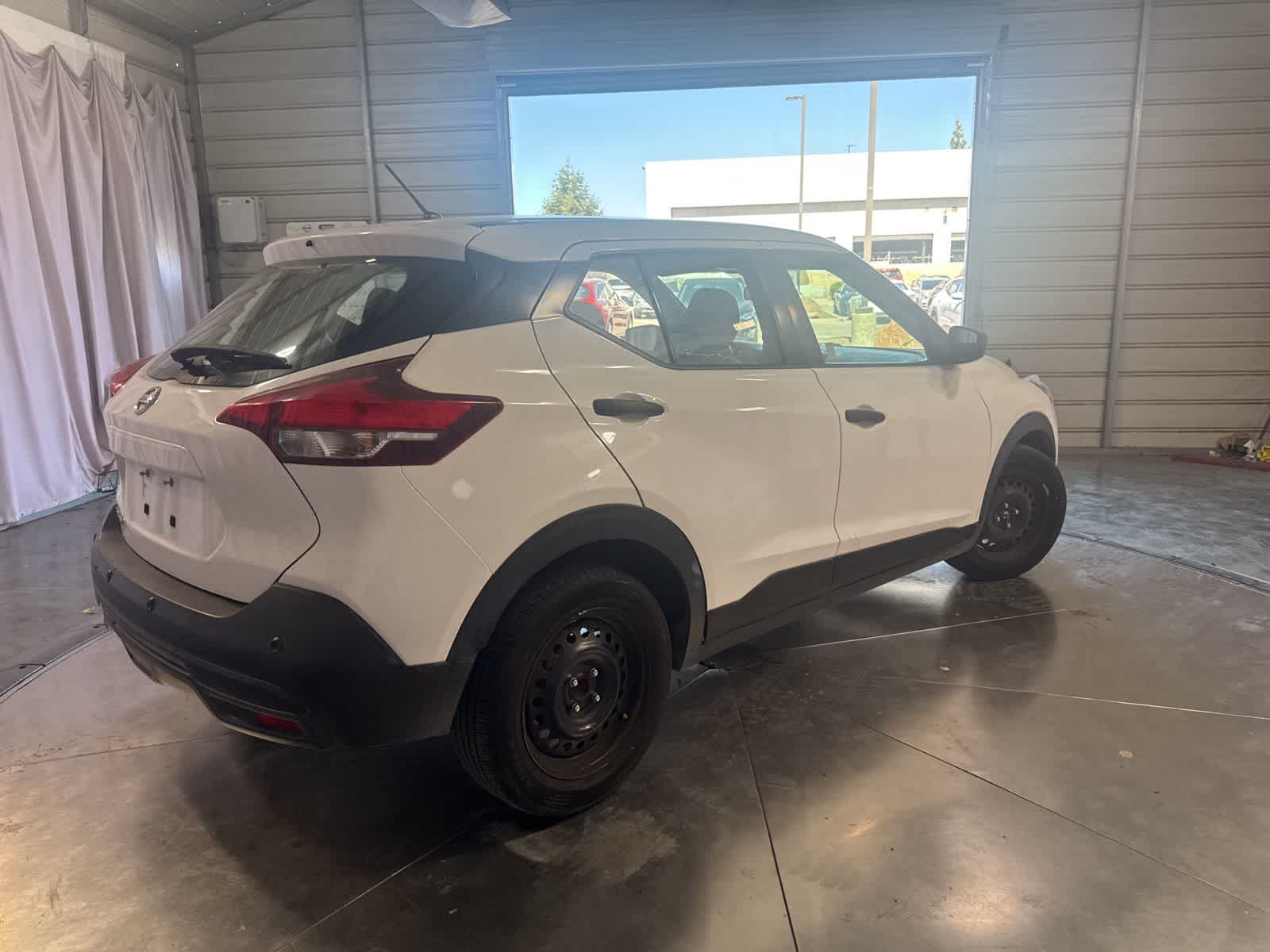 Thumbnail: 2020 Nissan Kicks - 5