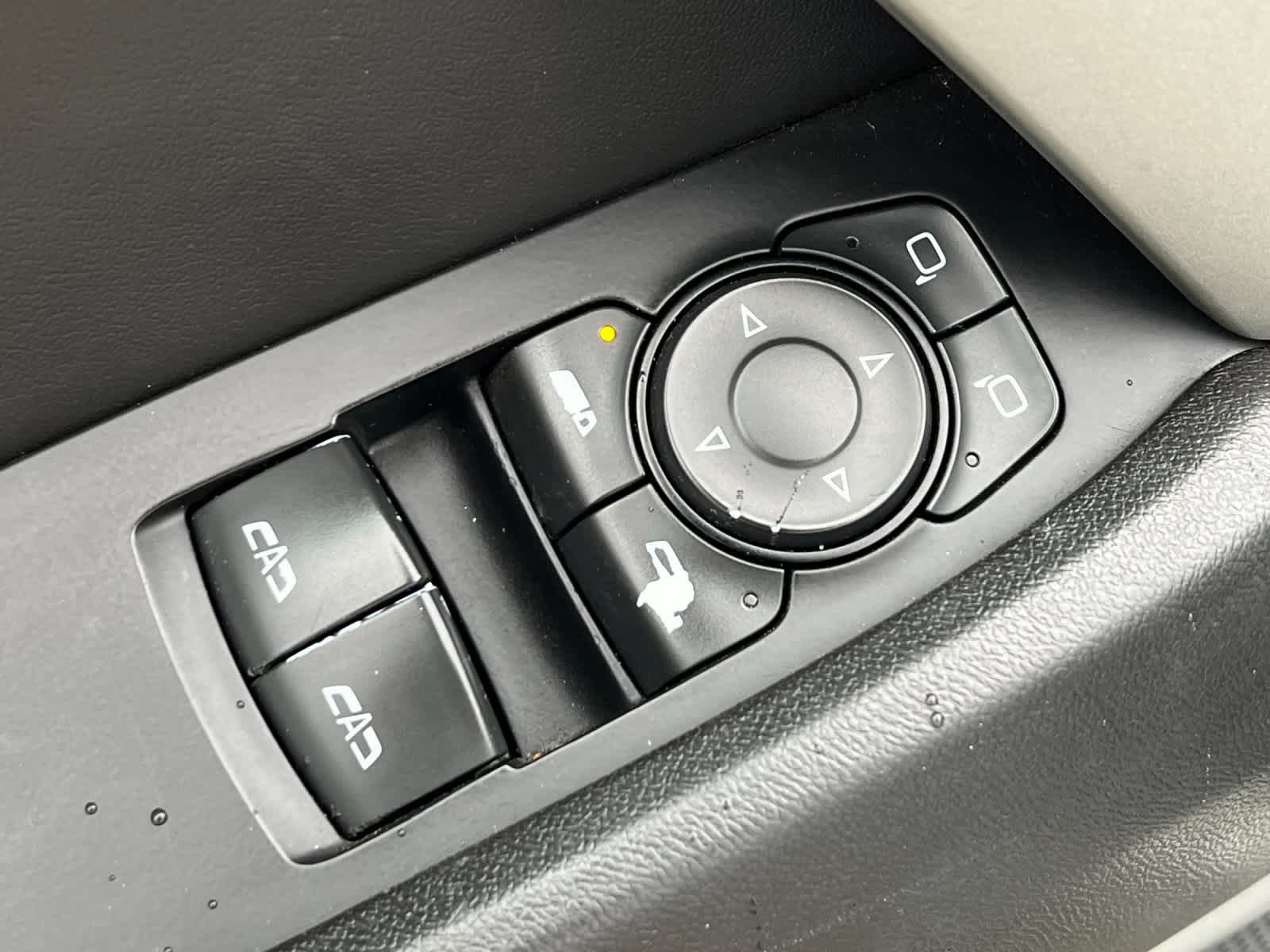 Thumbnail: 2018 Chevrolet Camaro - 13