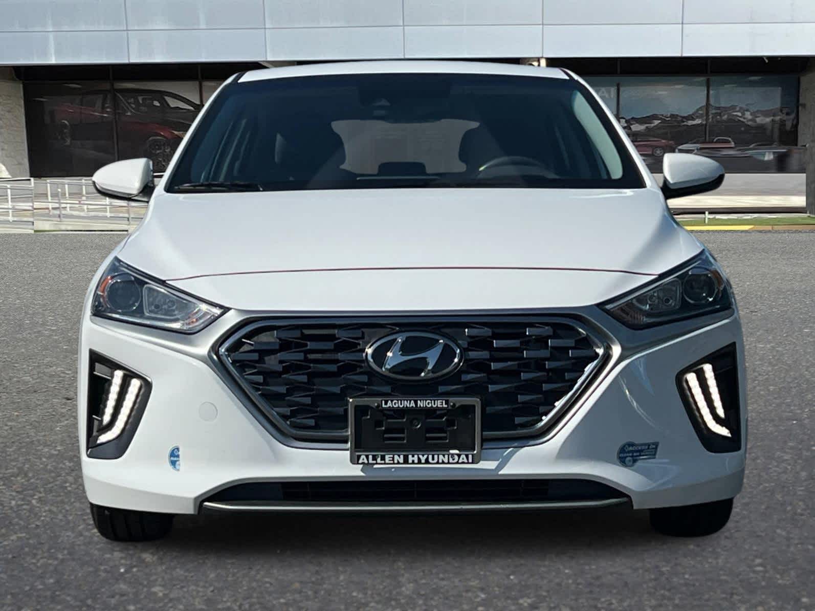 Thumbnail: 2020 Hyundai Ioniq - 10