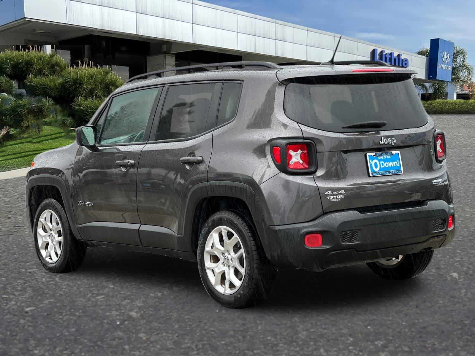 Thumbnail: 2017 Jeep Renegade - 7