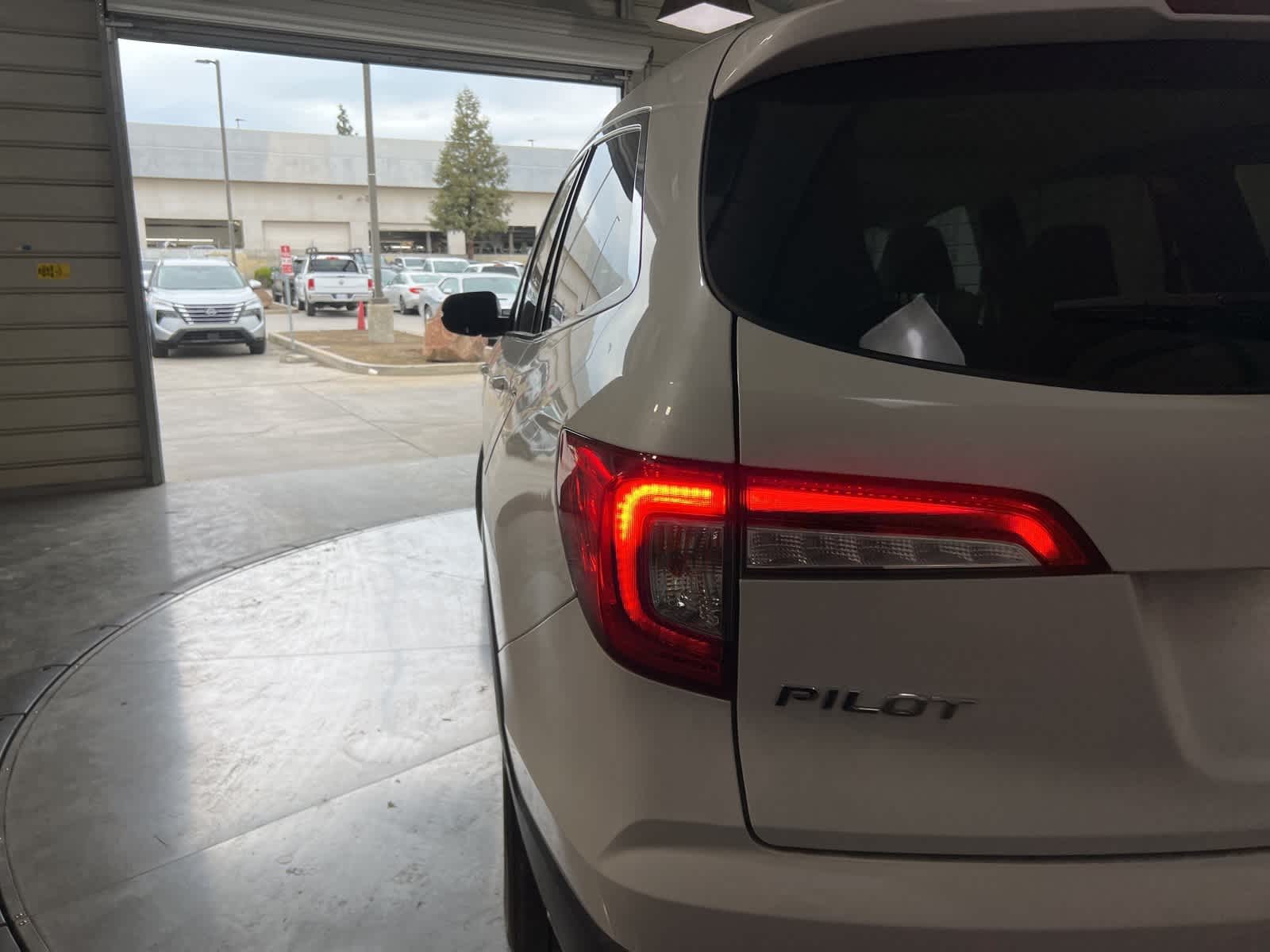 Thumbnail: 2021 Honda Pilot - 10