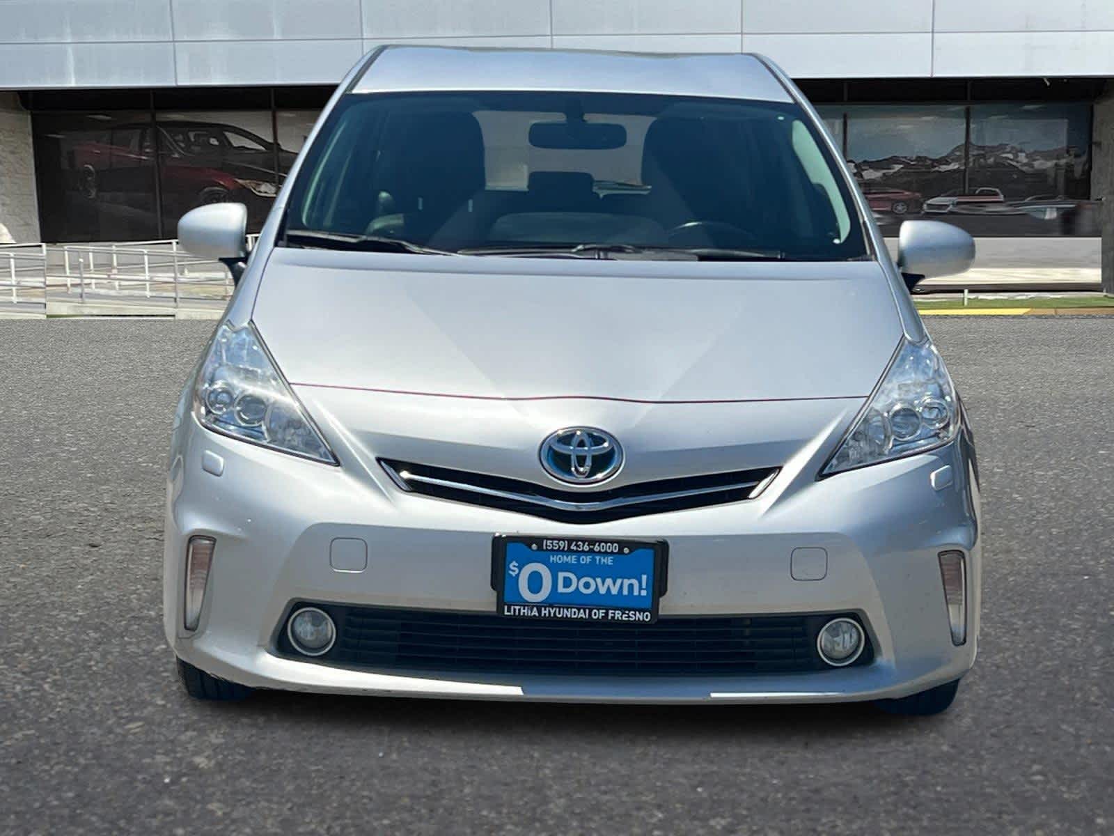 Thumbnail: 2014 Toyota Prius v - 10