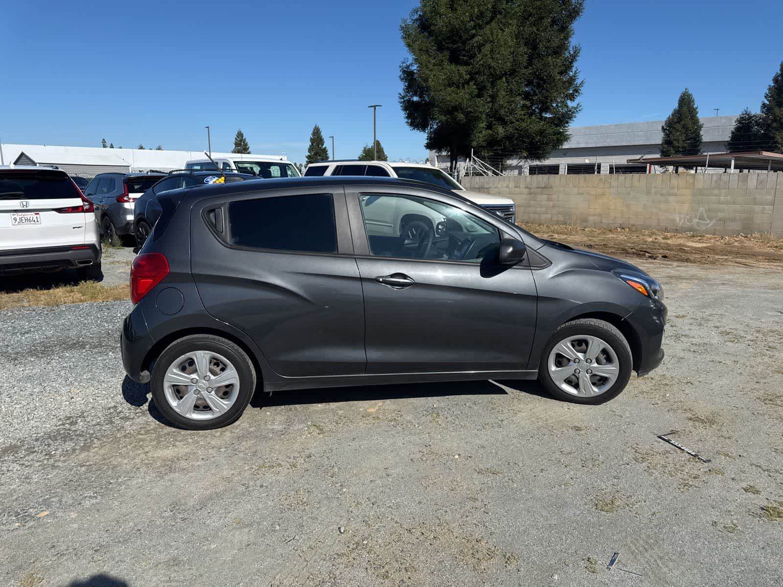 2022 Chevrolet Spark LS CVT photo 3