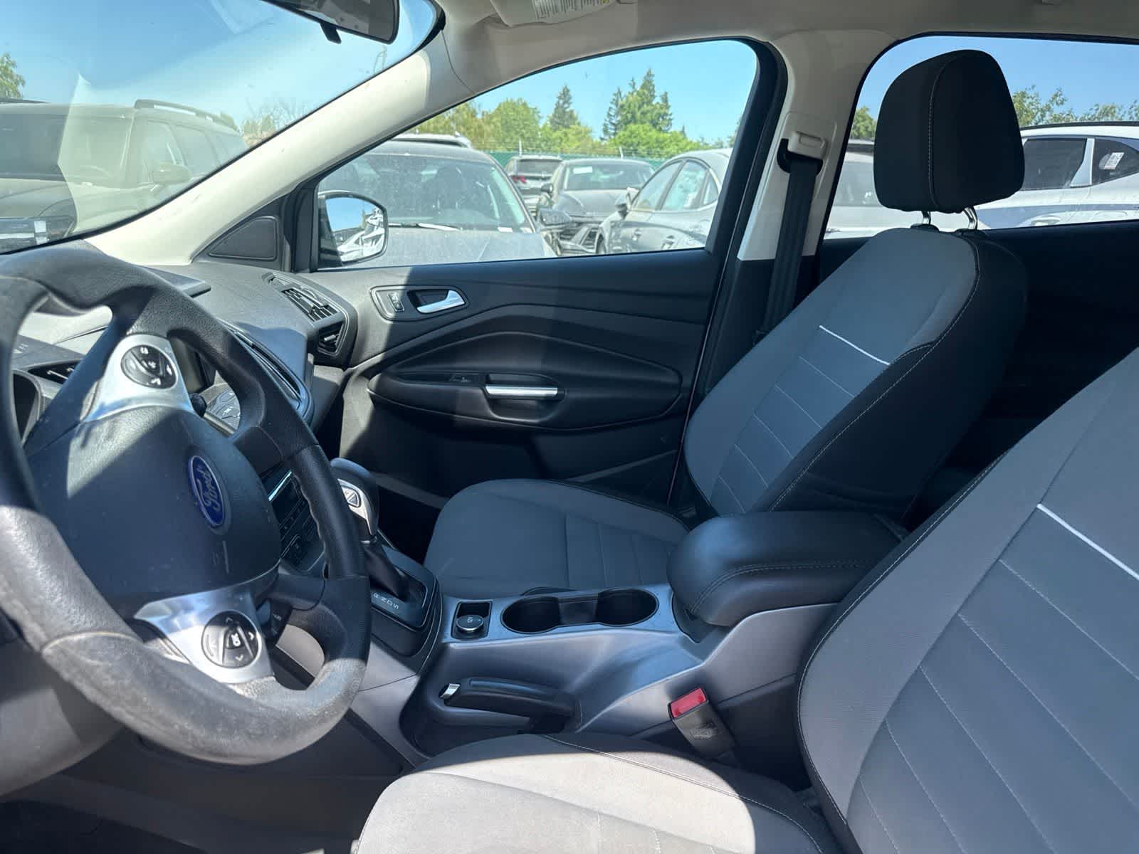 Thumbnail: 2015 Ford Escape - 18