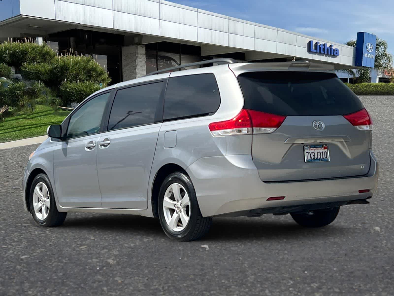 Thumbnail: 2012 Toyota Sienna - 7
