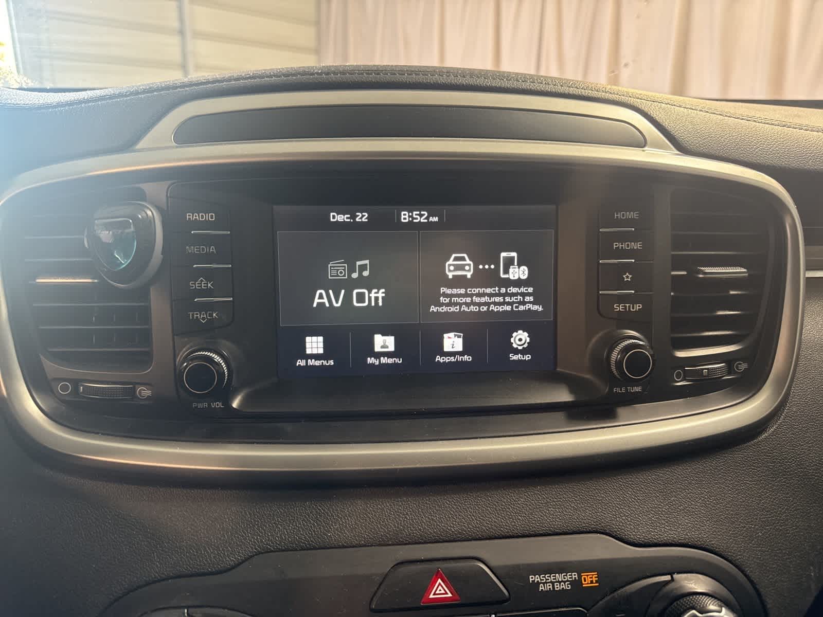 Thumbnail: 2019 Kia Sorento - 17