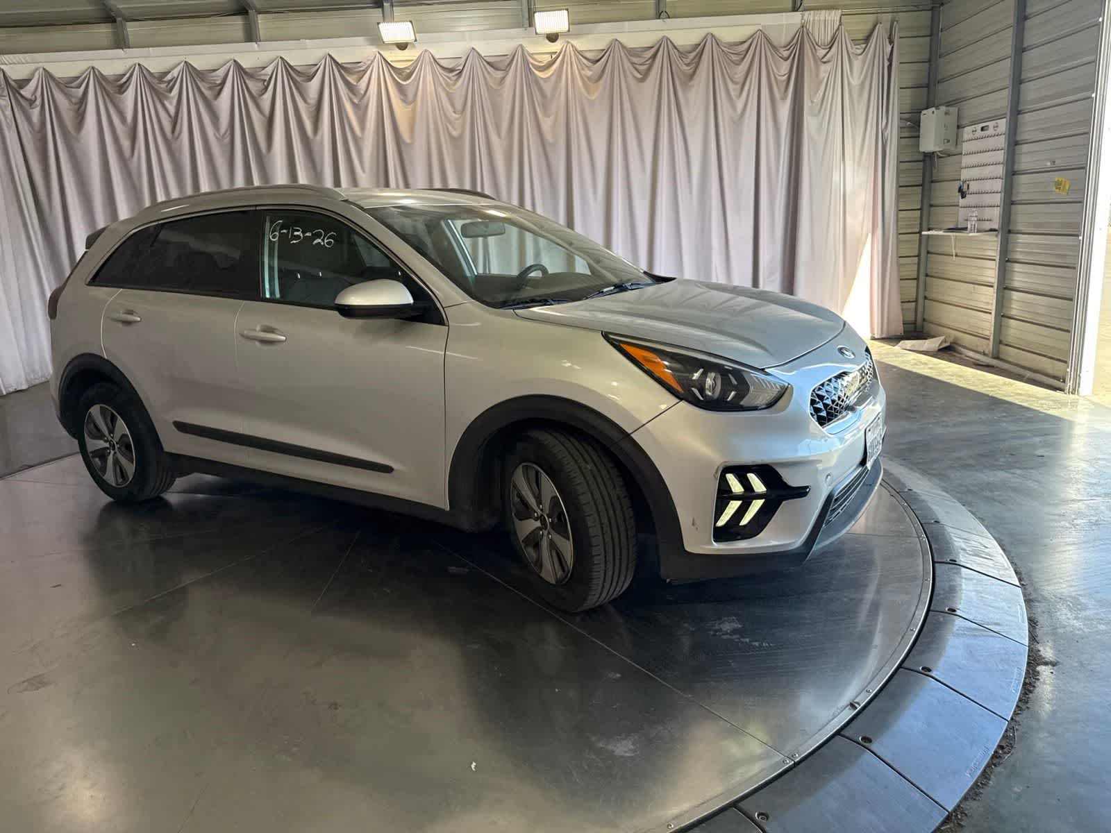Thumbnail: 2021 Kia Niro - 3