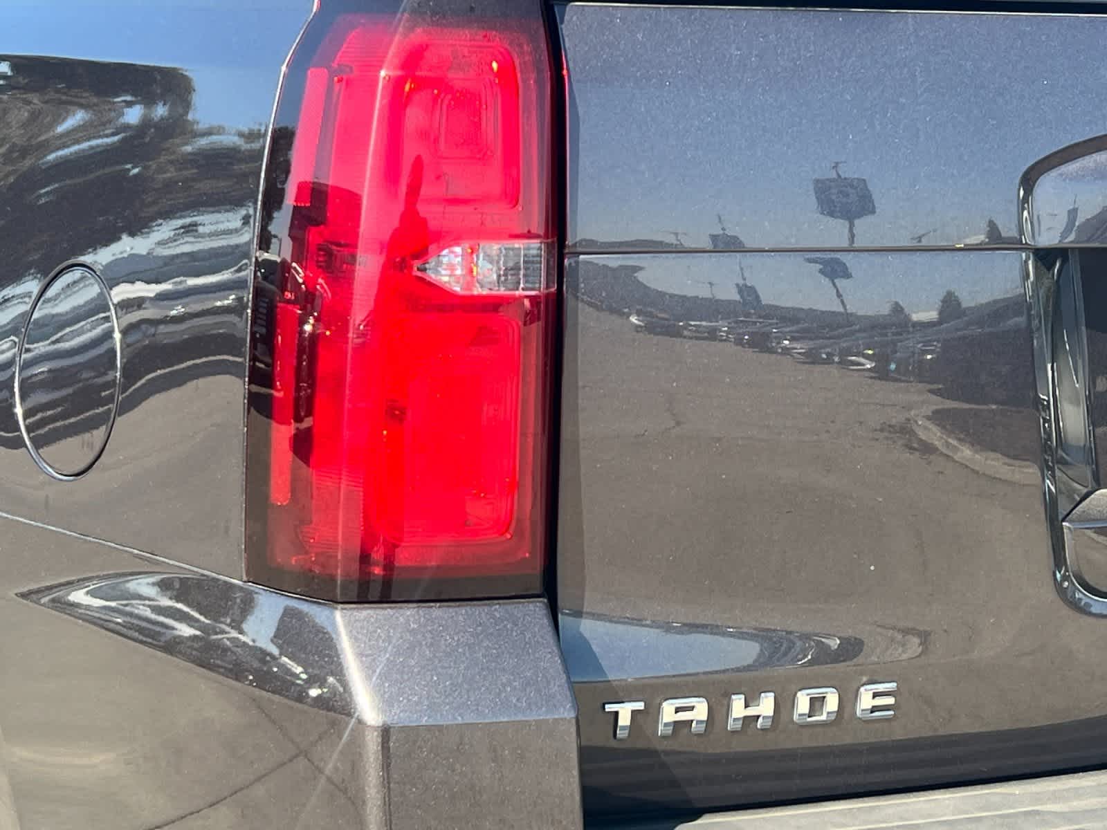 Thumbnail: 2017 Chevrolet Tahoe - 26