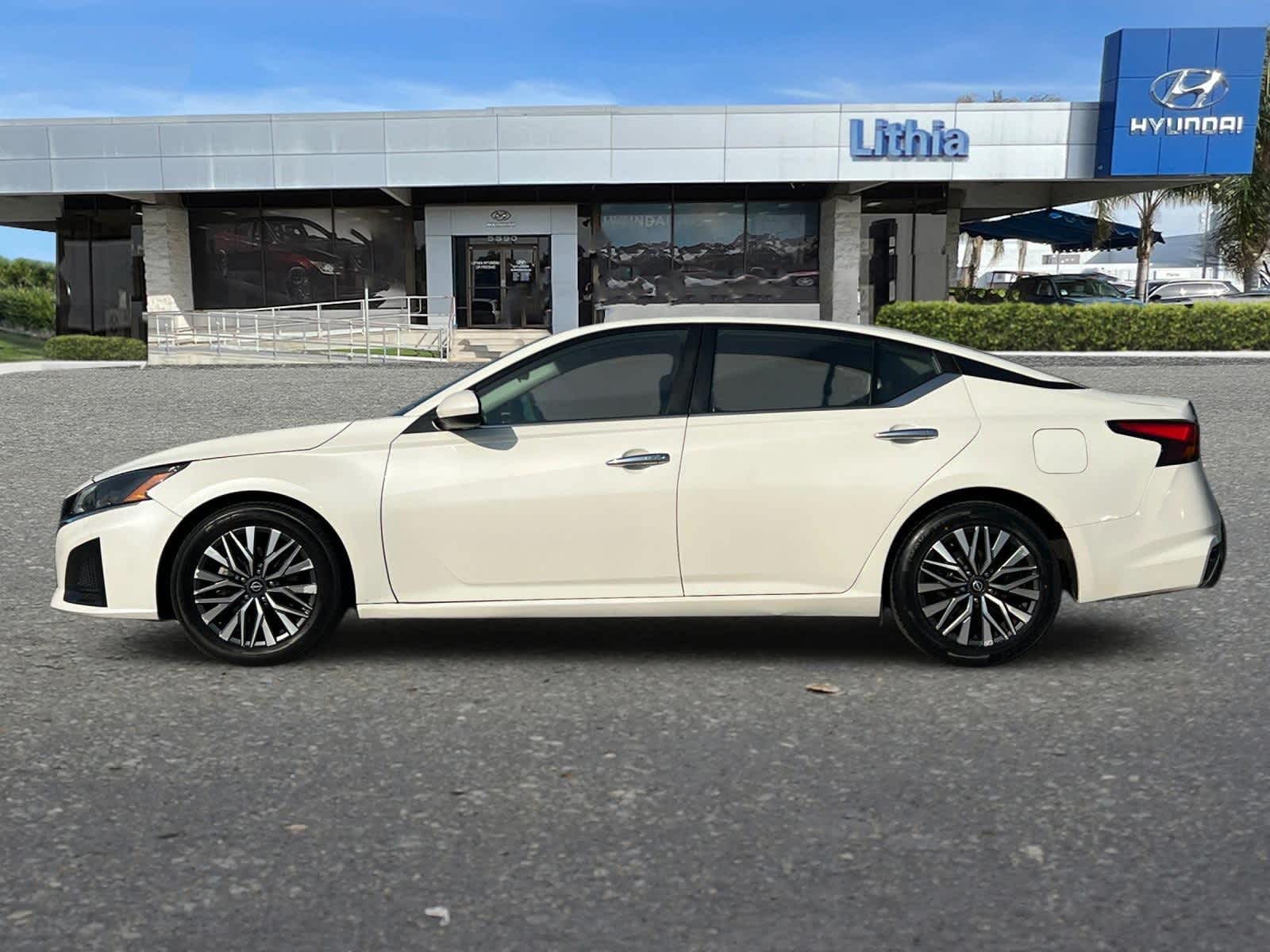 Thumbnail: 2023 Nissan Altima - 6