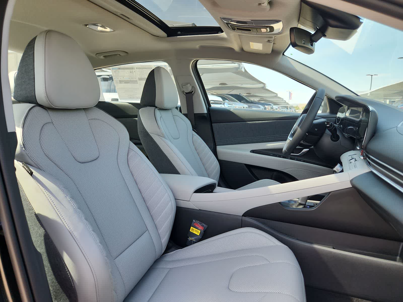 Thumbnail: 2025 Hyundai Elantra - 18