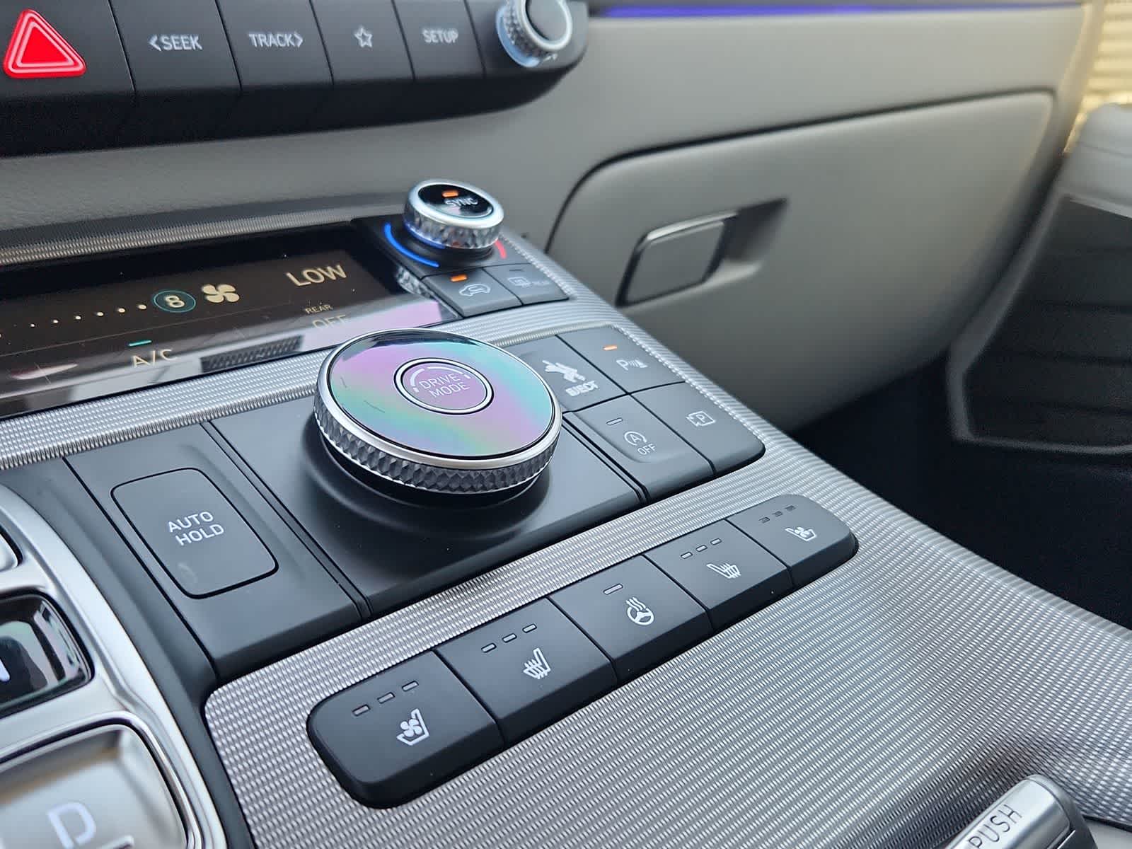 Thumbnail: 2024 Hyundai Palisade - 29