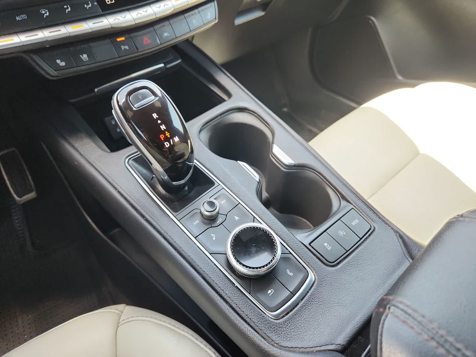 Thumbnail: 2021 Cadillac XT4 - 21